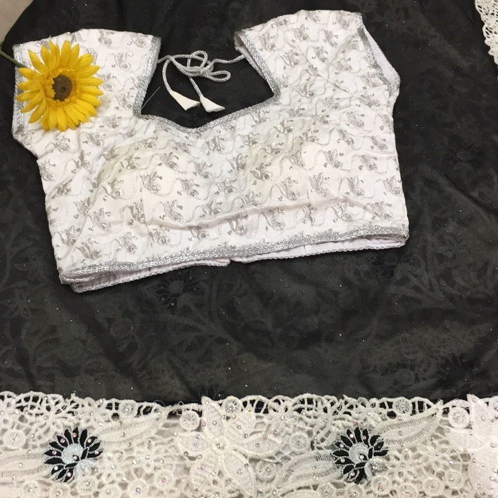 Black and white shimmer net heavy work saree - Picture 5 of 7